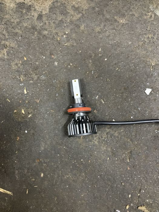 Продам лед лампы H11