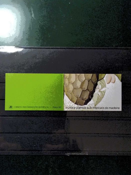 1990 Caderneta Frutos e Plantas Sub Tropicais da Madeira MNH **