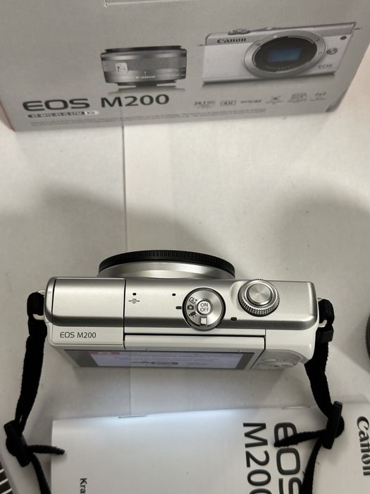 Canon Powershot EOS M200 Новий