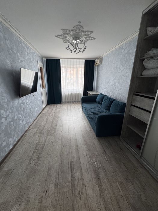 Продам диван в гарному стані