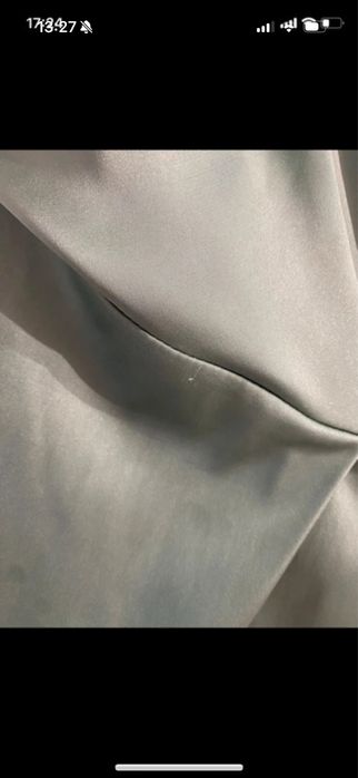 Elegancka sukienka wieczorowa w kolorze oliwkowym