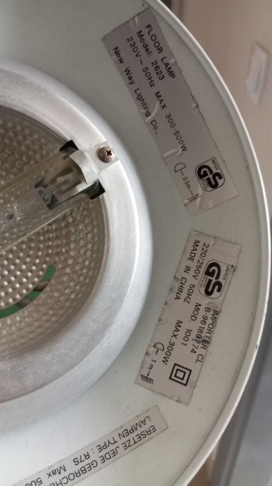 Candeeiro Halogéneo de Pé Metal - Bom estado