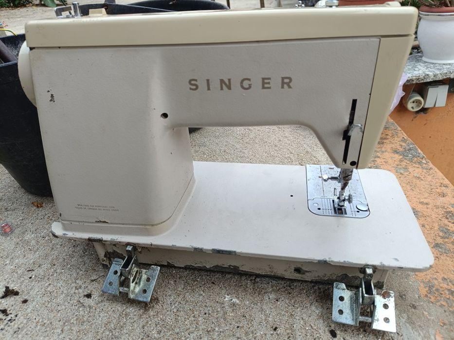 Máquina costura Singer 518