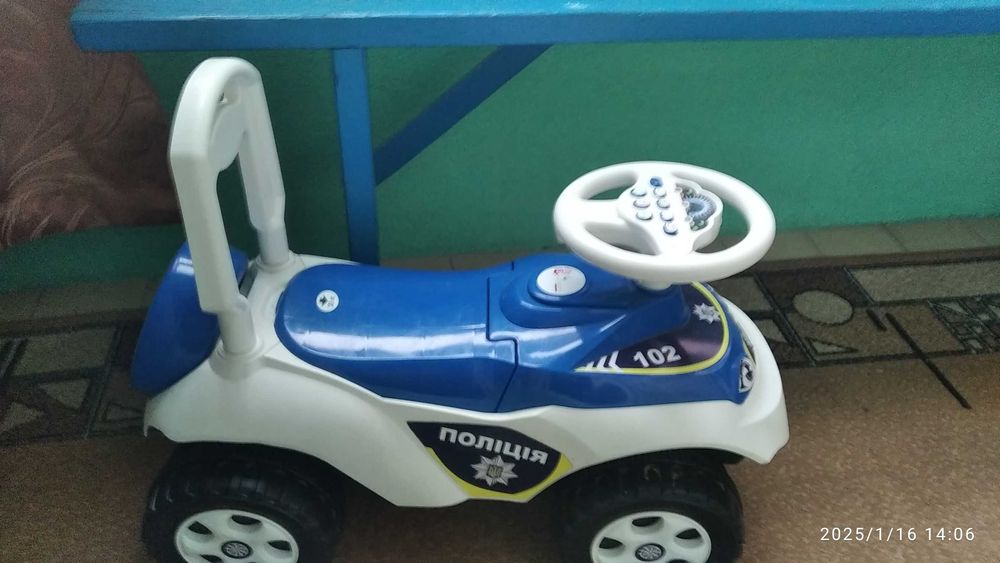 машинка толокар дитяча