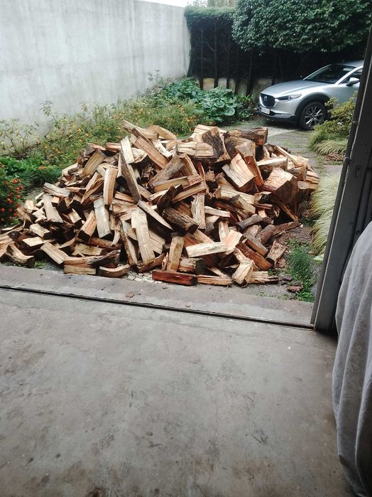 Lenha seca de boa qualidade