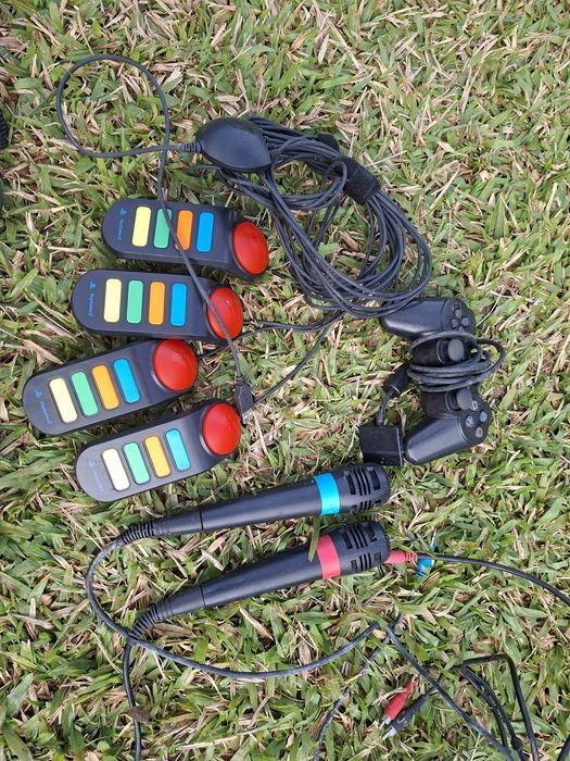 Microfone singstar e comandos  buzz.