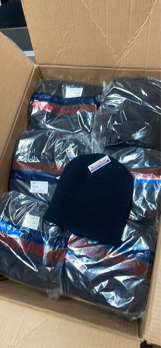72 Gorros Novos, so vendo o lote