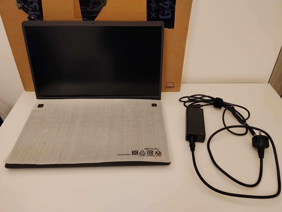 Laptop Dell 3525 idealny
