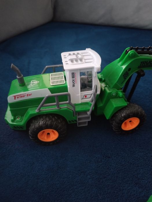 Traktor zdalnie sterowany