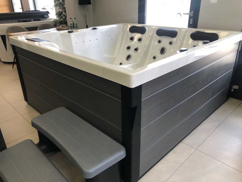 Jacuzzi IN-402 Extreme AWT 200/200 61 dysz wodospad