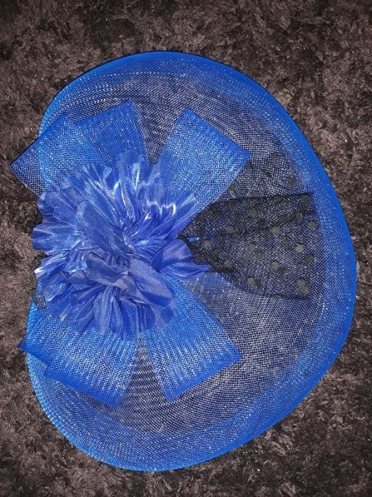 toczek fuksja fascynator do włosów