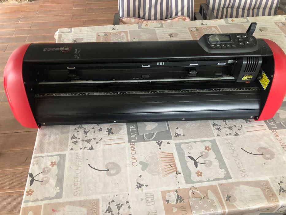 Plotter corte a motor marca Secabo