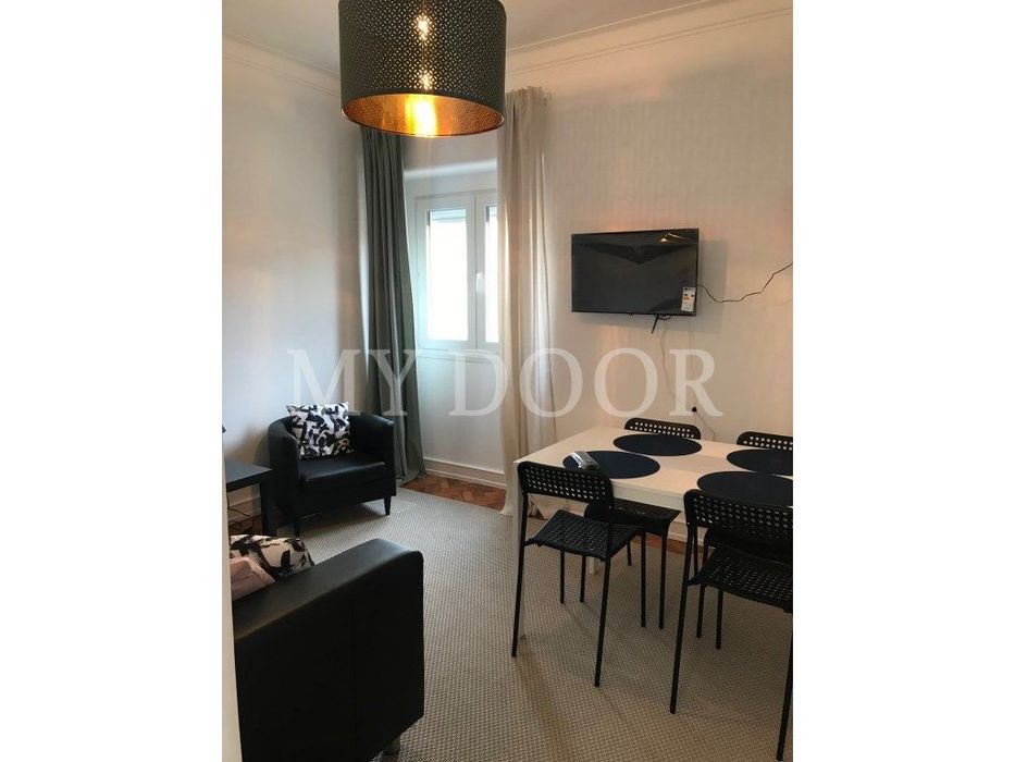 Arrenda-se Quarto - Moscavide - junto à Universidade Europeia