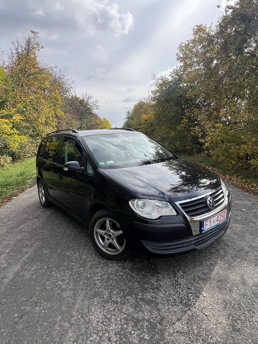 Продам Volkswagen Touran 1.9 TDI