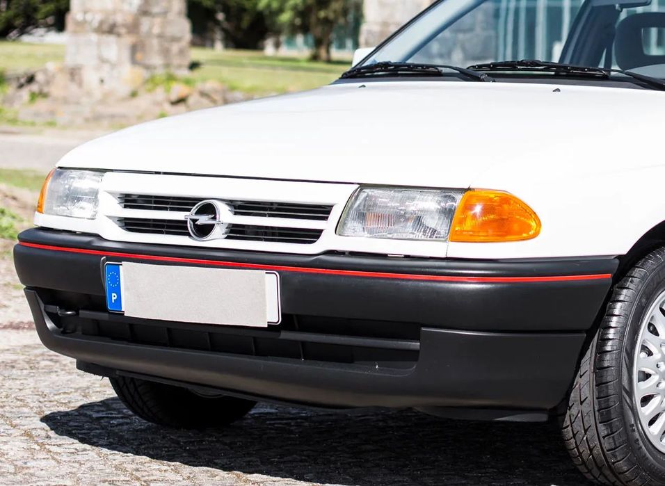 Opel Astra 1.6i GT foto 4