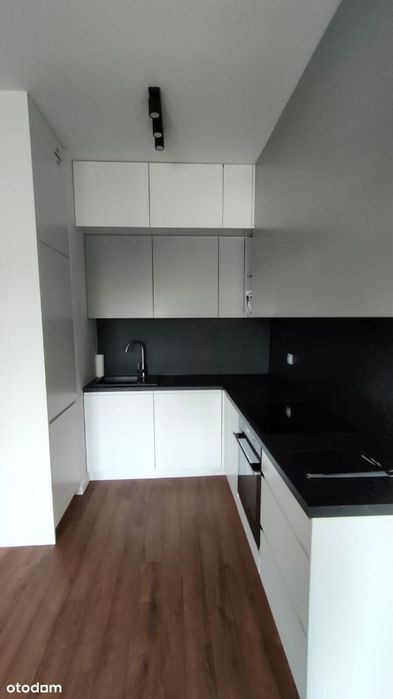 Mieszkanie dwupokojowe na 17 DZIELNICY