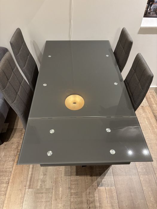 Conjunto Mesa de jantar extensível + cadeiras