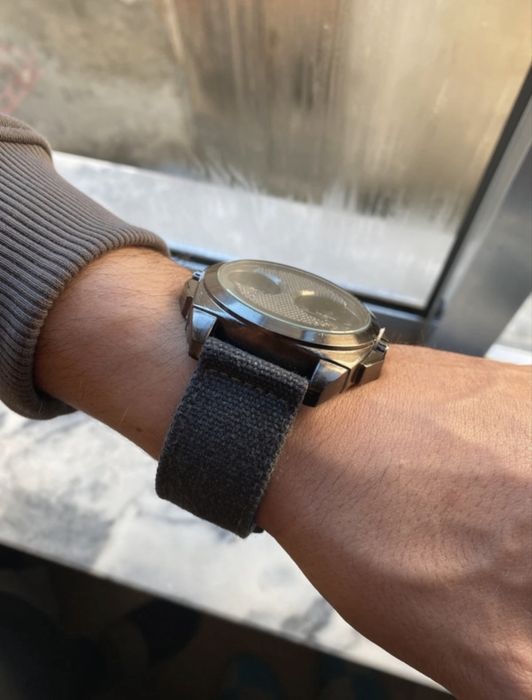 Relógio Oranew Quartz preto e cinzento