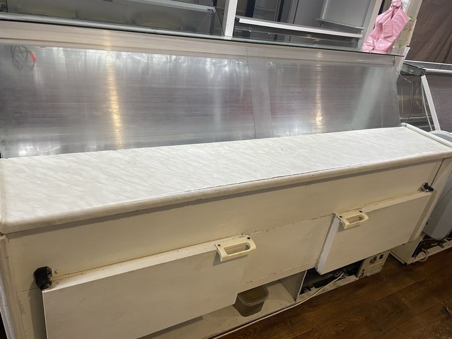 Продам холодильні вітрини