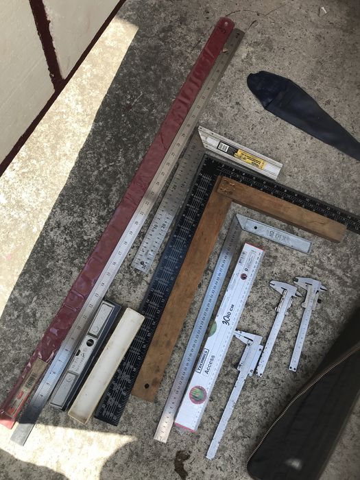 Уровень будівельний новий