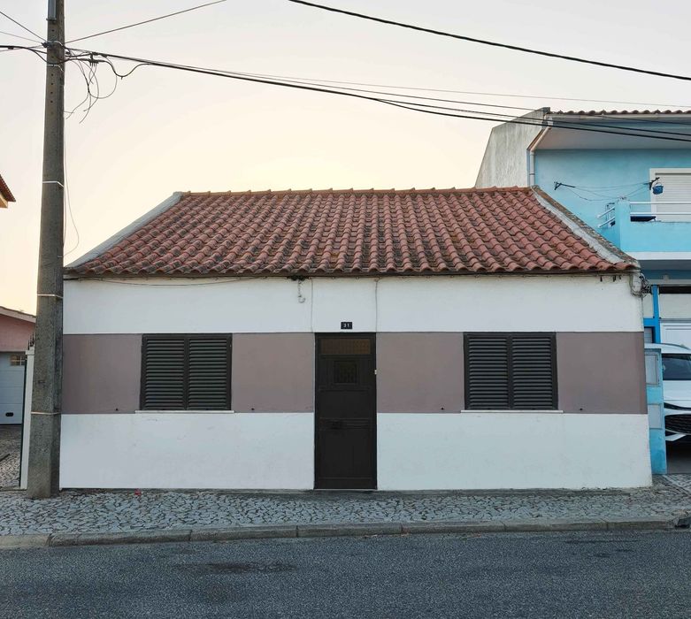 Quinta a venda na rua Bernardino machado 31 vendas novas
