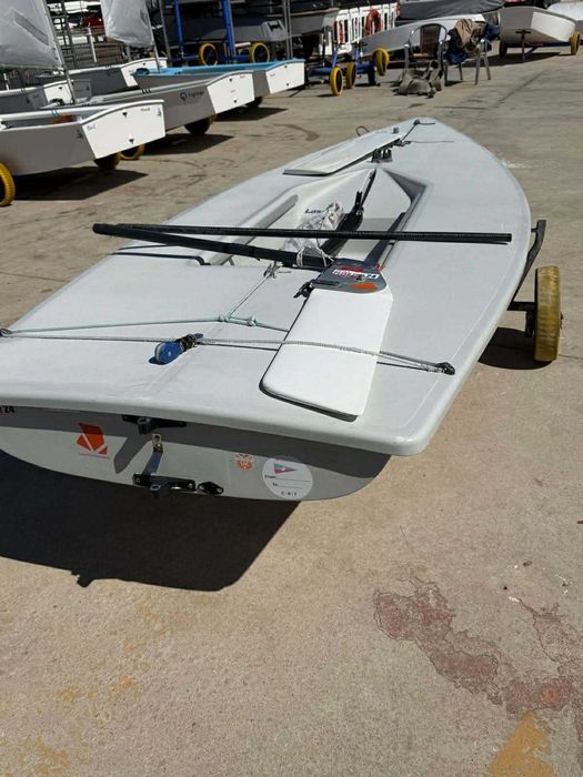 Lódka klasy laser (ilca)