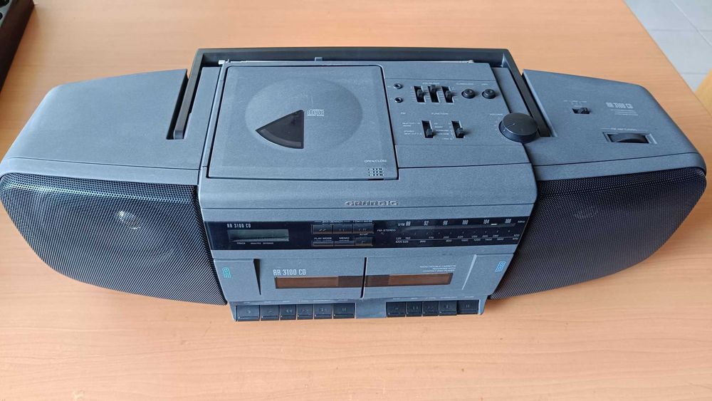 Rádio Grundig RR3100 CD e cassetes, aparelhagem portátil