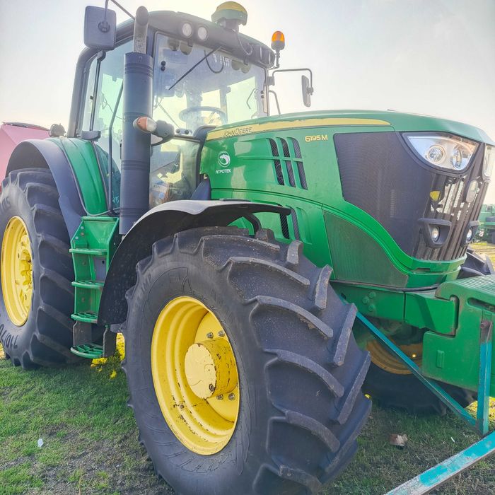 John deere 6195M
