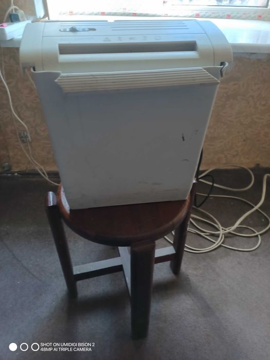 Продам шредер (уничтожитель документов) СrossCut 75x1