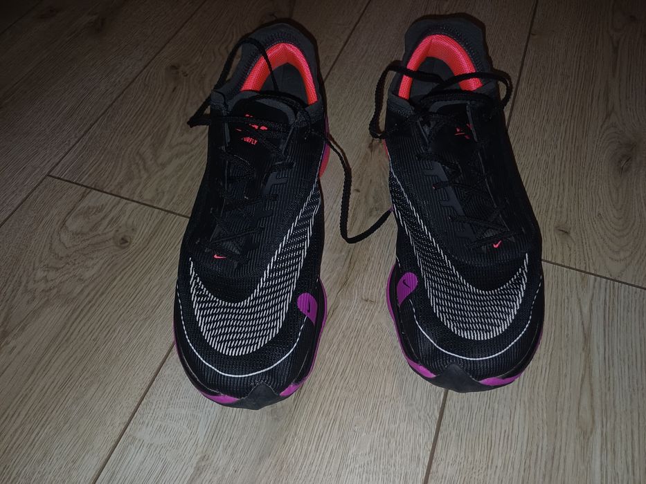 Продам кросівки чоловічі для бігу найк Nike 43