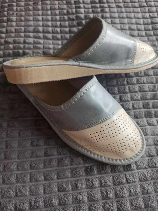 Kapcie pantofle ciapy damskie rozmiar 37 wkładka 24 cmskóra nowe