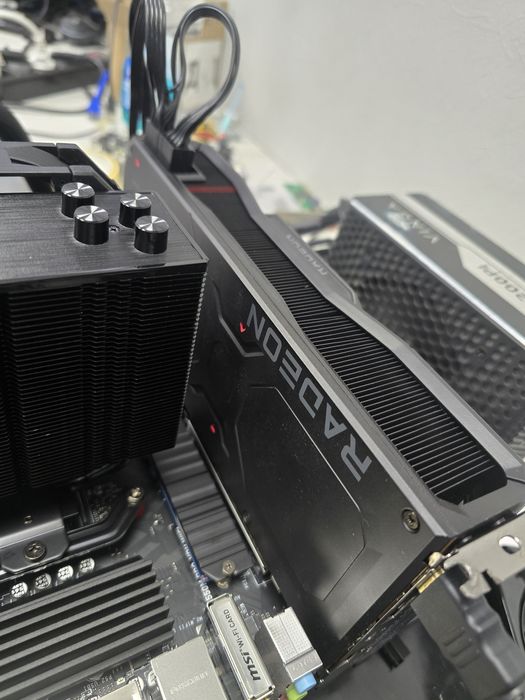 Видеокарта AMD Radeon RX 7900 GRE (Reference)