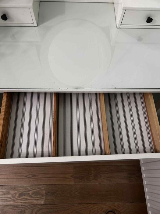 Toaletka Ikea Hemnes