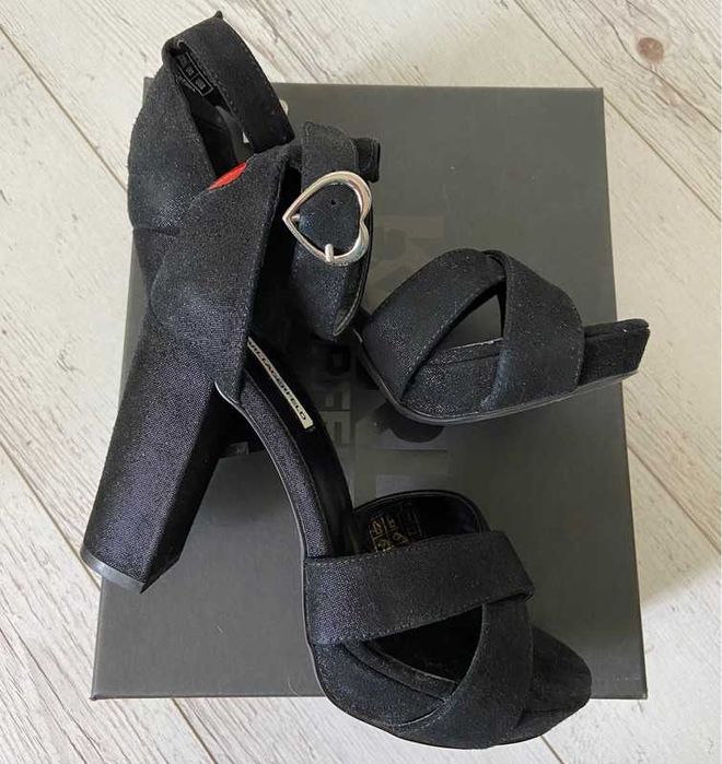 Karl Lagerfeld buty skóra roz.39