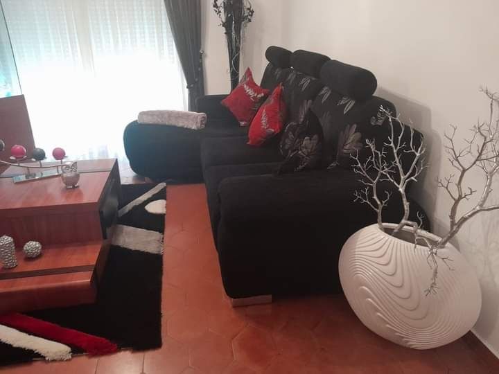 Sofá com chaise longe