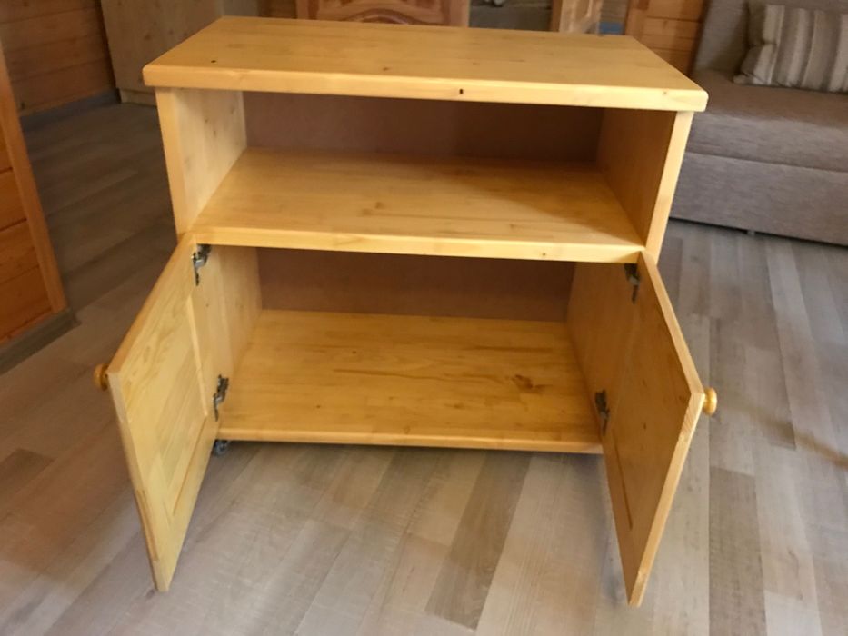 Комод з натурального дерева