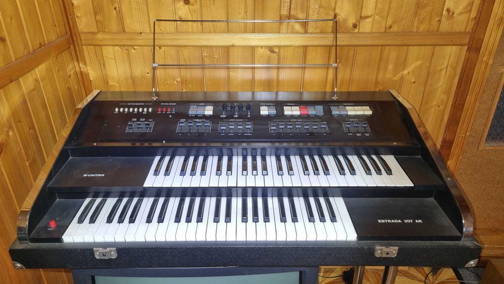 Unitra Estrada 207 AR