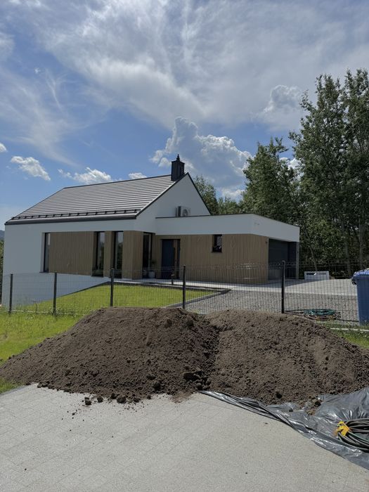 Ziemia ogrodowa, czarnoziem, kompost, pod warzywa i rośliny