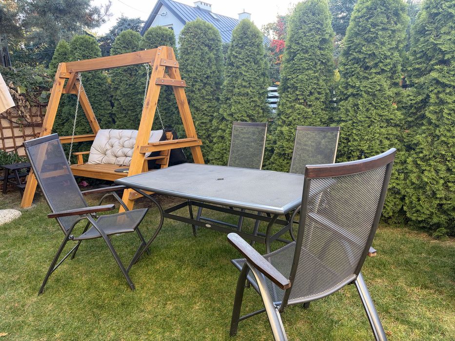 Stół i 4 krzesla rozkładane