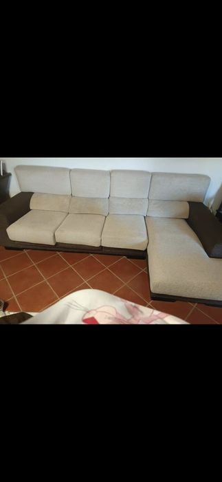 Sofá branco X longe