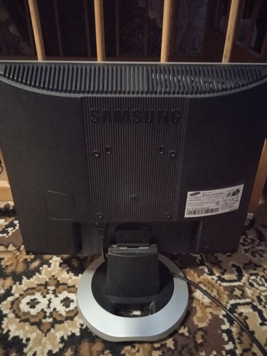 Продам монітор плюс клавіатура