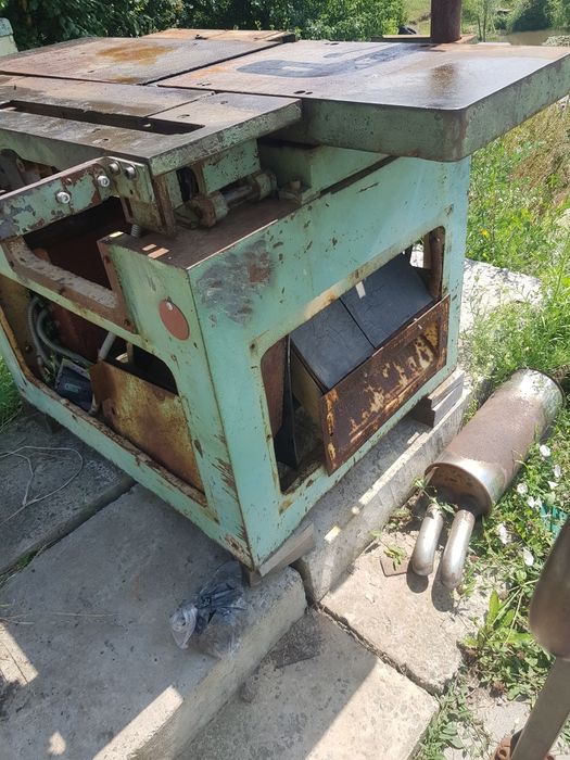 Деревообробний станок