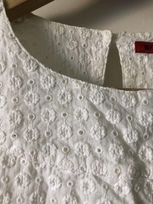 Vestido branco Lion Porsche ideal para festa ou comunhão