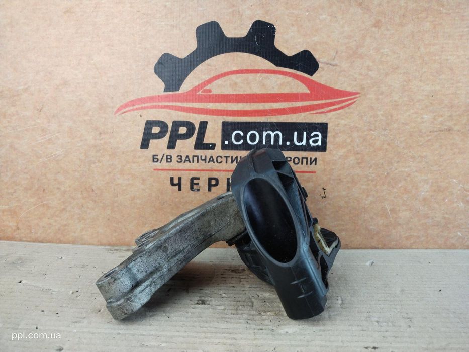 Peugeot 208 12-19 1.2 VTI С3 Подушка двигателя опора лапа 9675780580
