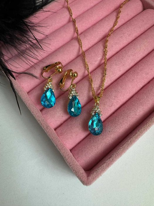 Złoty komplet biżuterii klipsy naszyjnik kryształ z28