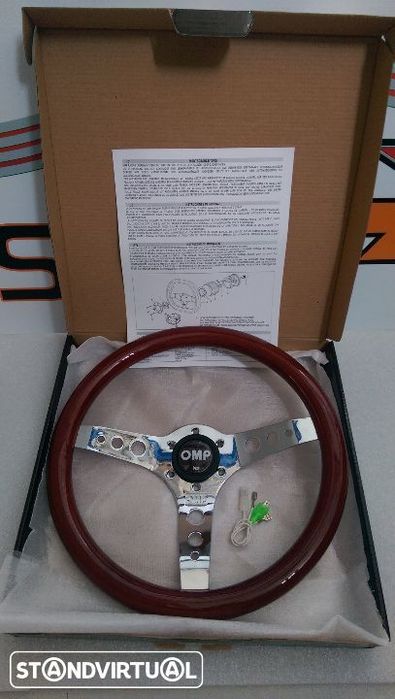 Volante Original OMP Mugello em madeira.