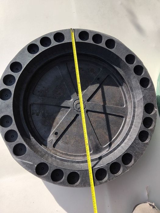 Люки каналізаційні