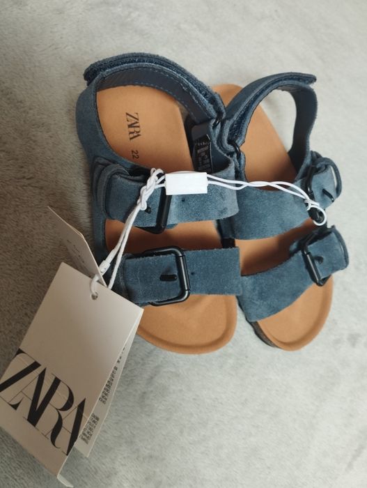 Sandały marki Zara
