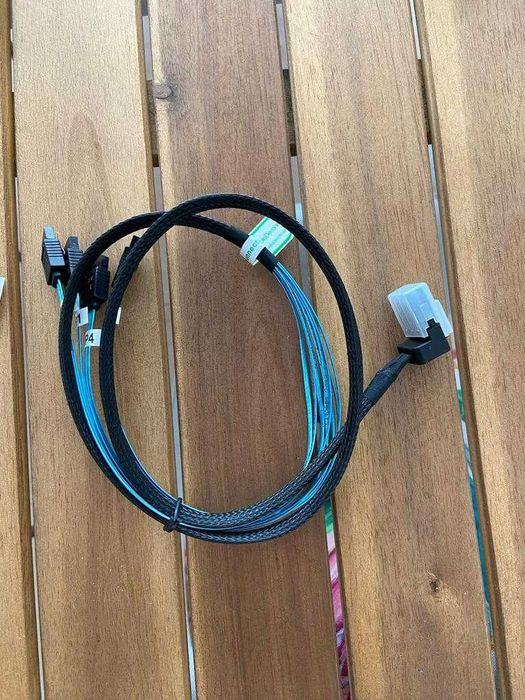 Cabo Mini SAS para 4x SATA novo