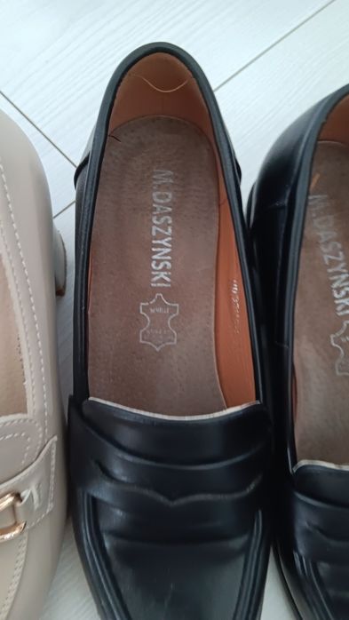Półbuty bezowe i czarne